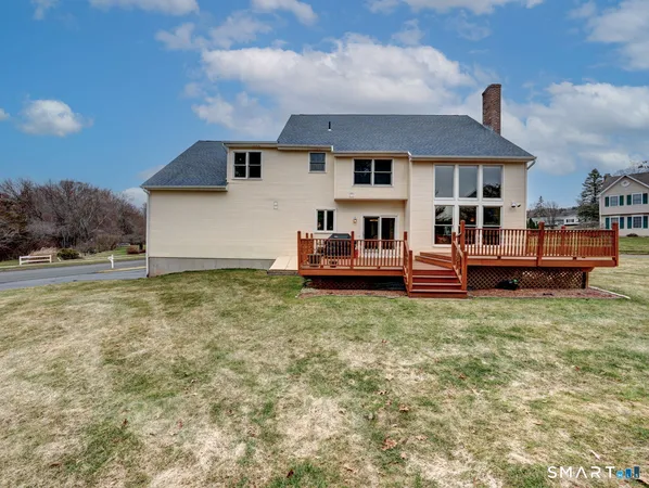 $819,900 | 283 Fairway Crossing, Glastonbury, CT 06033