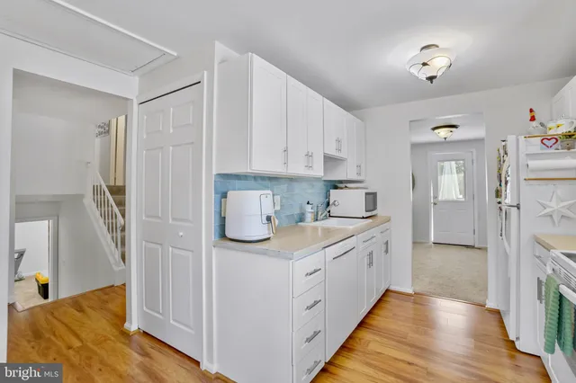 $615,000 | 15303 Whispering Glen Court, Centreville, VA 20120