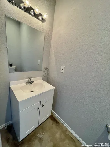 $1,350 | 6922 Crestway Road, Unit 4, San Antonio, TX 78239