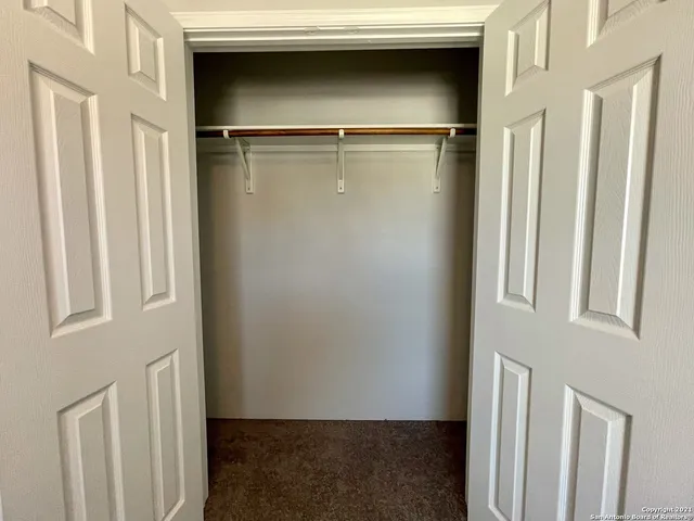 $1,350 | 6922 Crestway Road, Unit 4, San Antonio, TX 78239