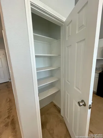 $1,350 | 6922 Crestway Road, Unit 4, San Antonio, TX 78239