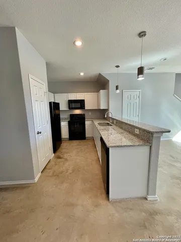 $1,350 | 6922 Crestway Road, Unit 4, San Antonio, TX 78239