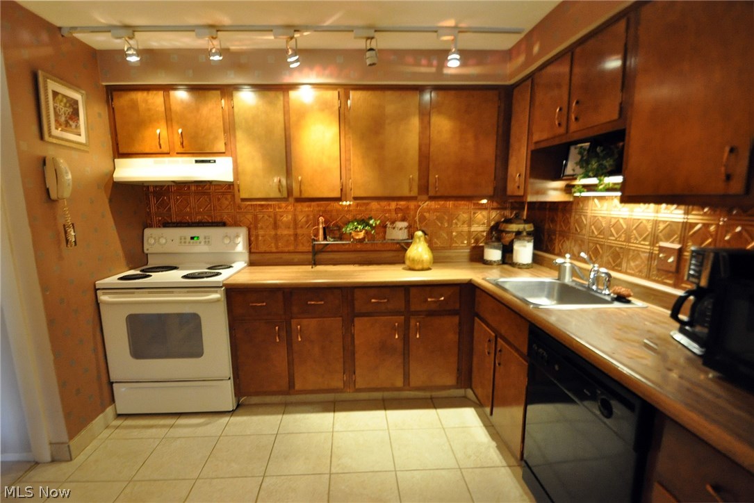 3400 Wooster Road, Unit 101 Rocky River, OH 44116 - Photo 11 of 27