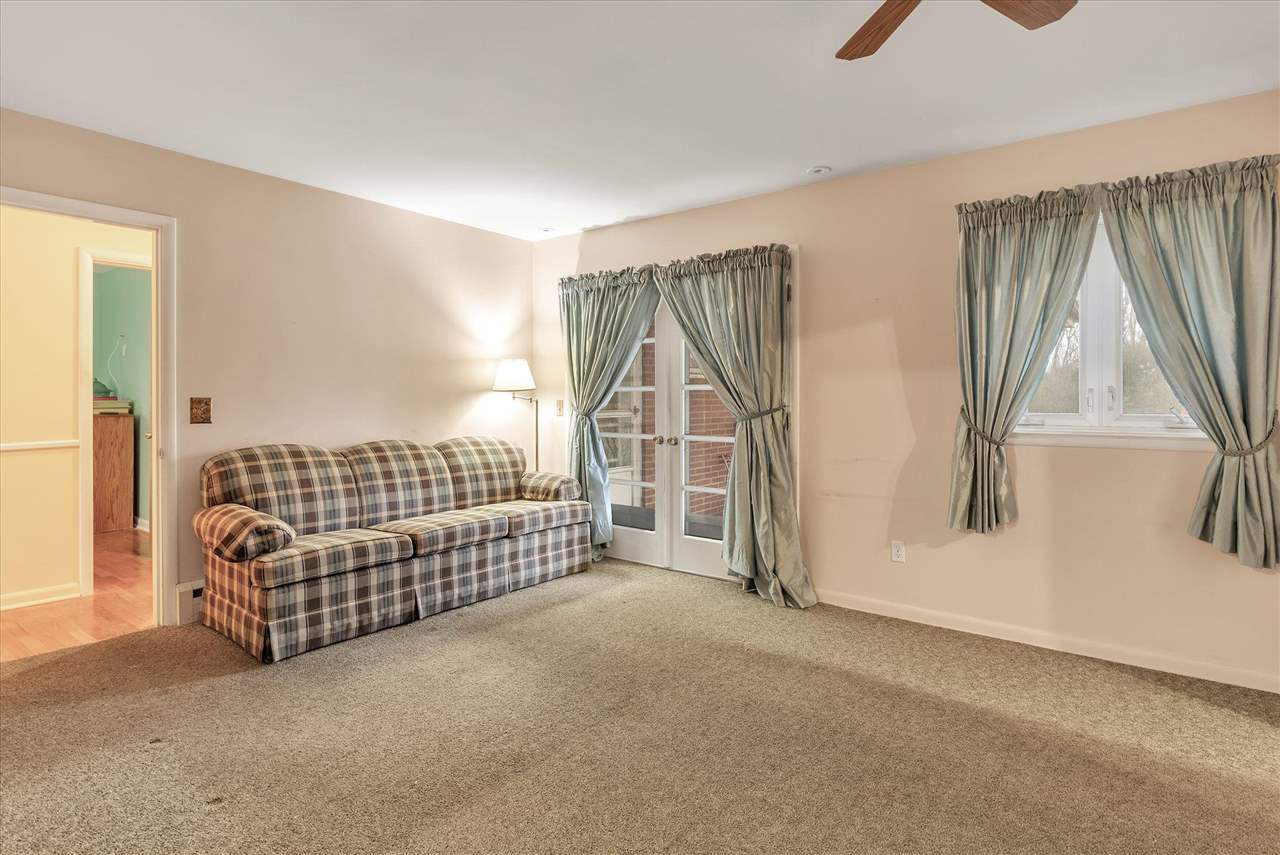 3245 Shannon Road Burton, MI 48529 - Photo 21 of 43 50061036-20.JPG