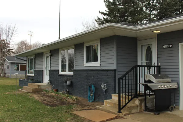 $279,000 | 12404 County Road 17, Holdingford, MN 56340