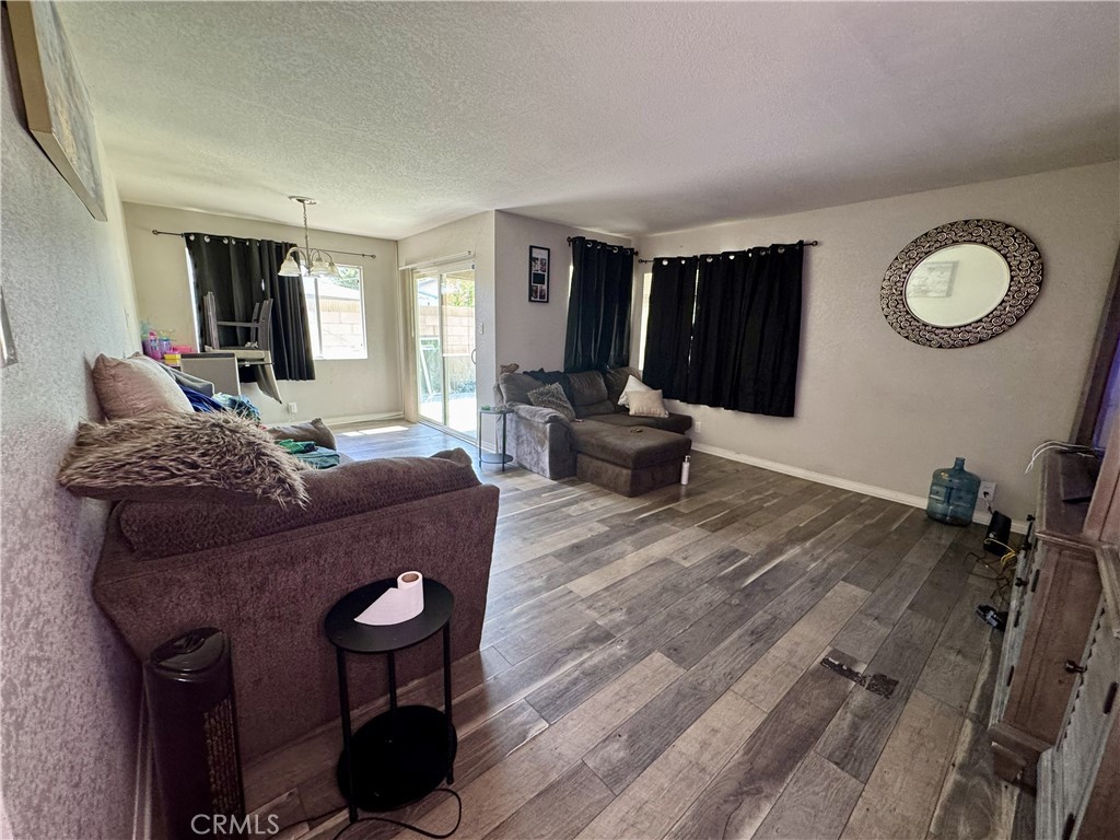1368 Indian Sage Road Lancaster, CA 93534 - Photo 31 of 43 Living Room