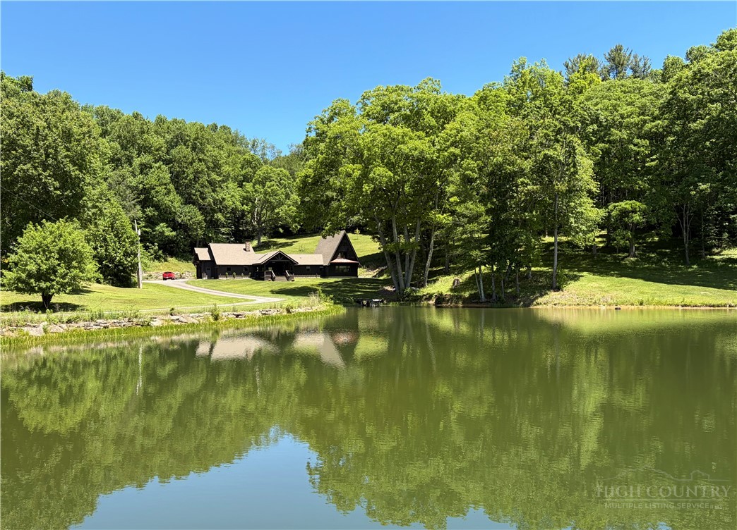 182 Braswell Road Newland, NC 28657 - Photo 1 of 42