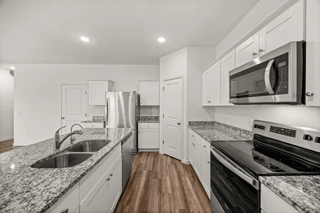 $370,000 | 704 Gemsbok Drive, Hutto, TX 78634