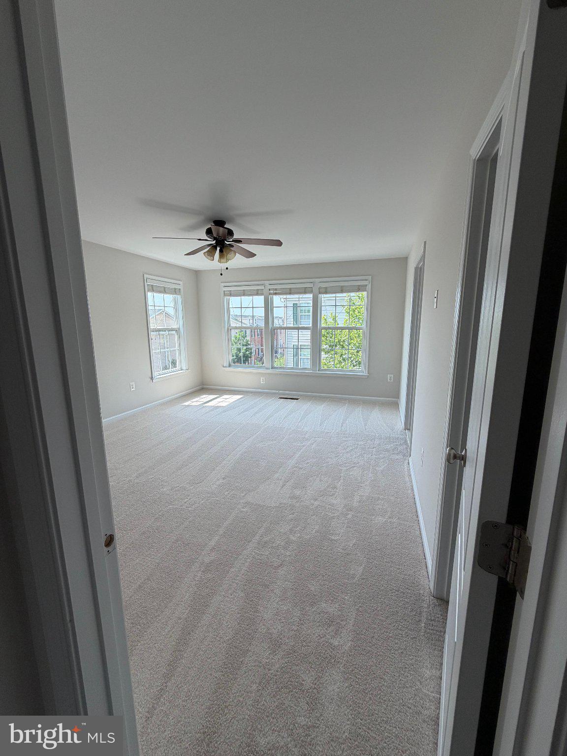 42724 Redpath Terrace Ashburn, VA 20147 - Photo 7 of 14 Bright and airy living space awaits.