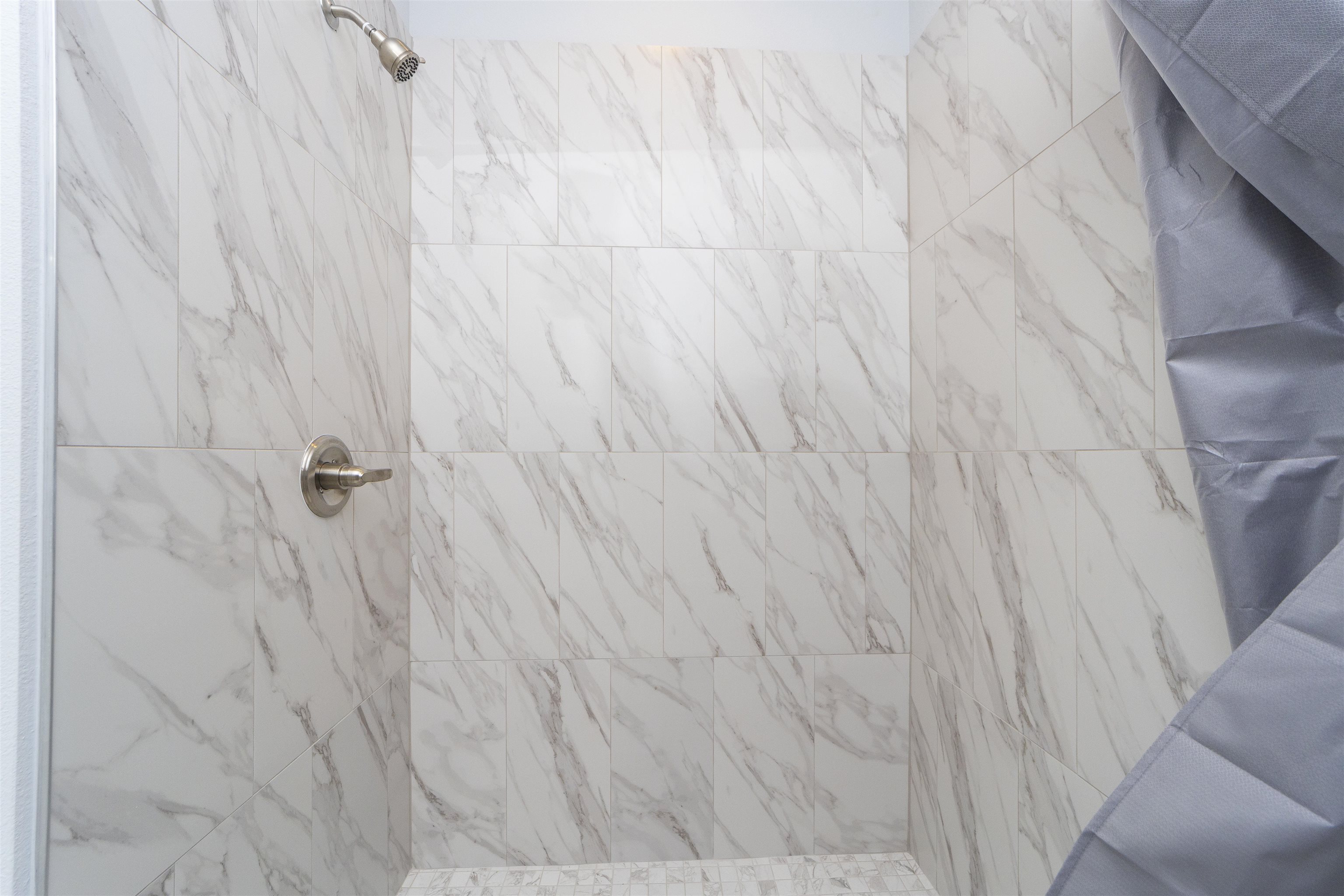 679 Coral Circle St. Augustine, FL 32080 - Photo 45 of 48 a bathroom with a shower