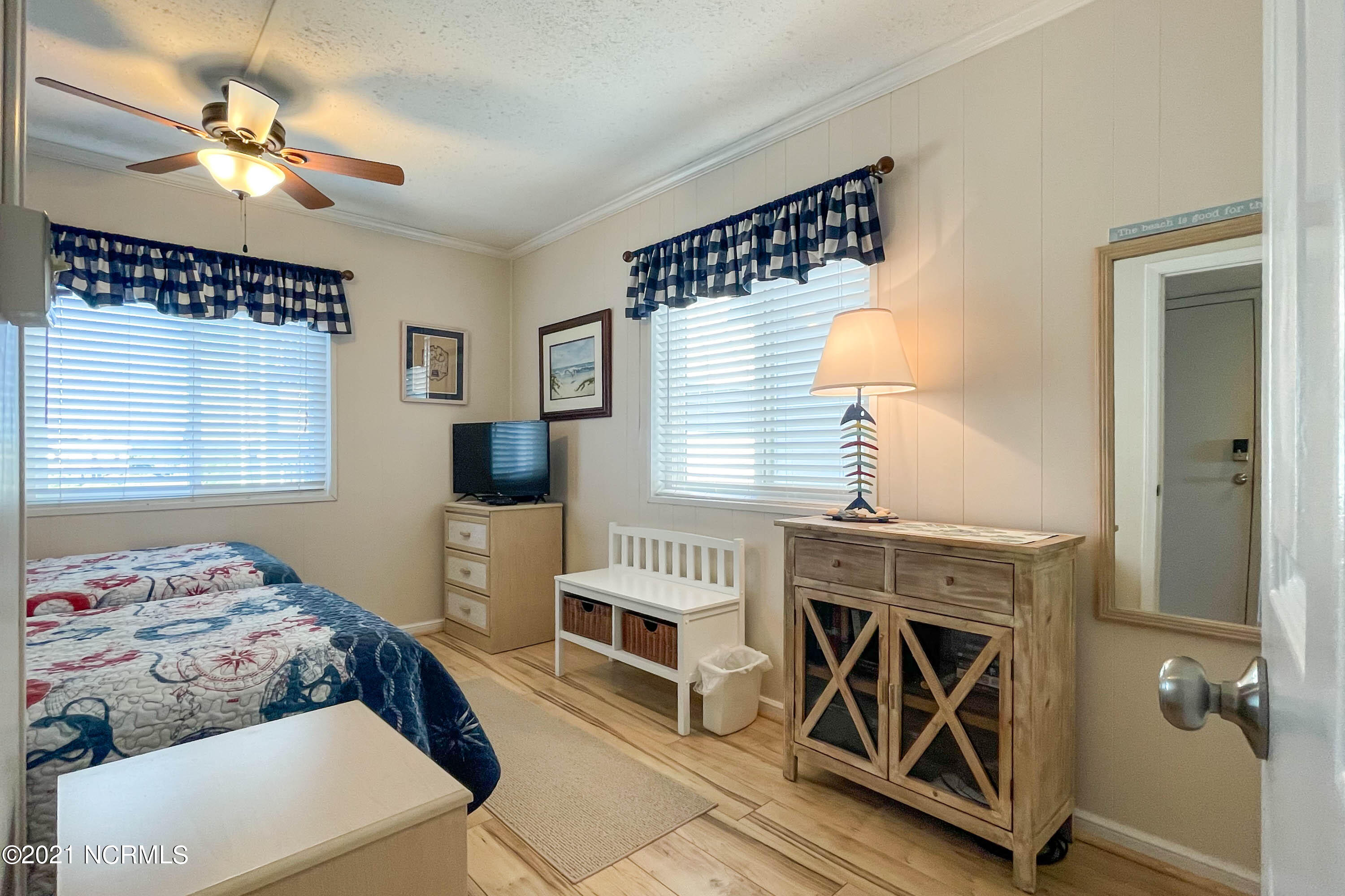 301 West First Street, Unit B1 Ocean Isle Beach, NC 28469 - Photo 14 of 49 KahunaPhoto.com-3585