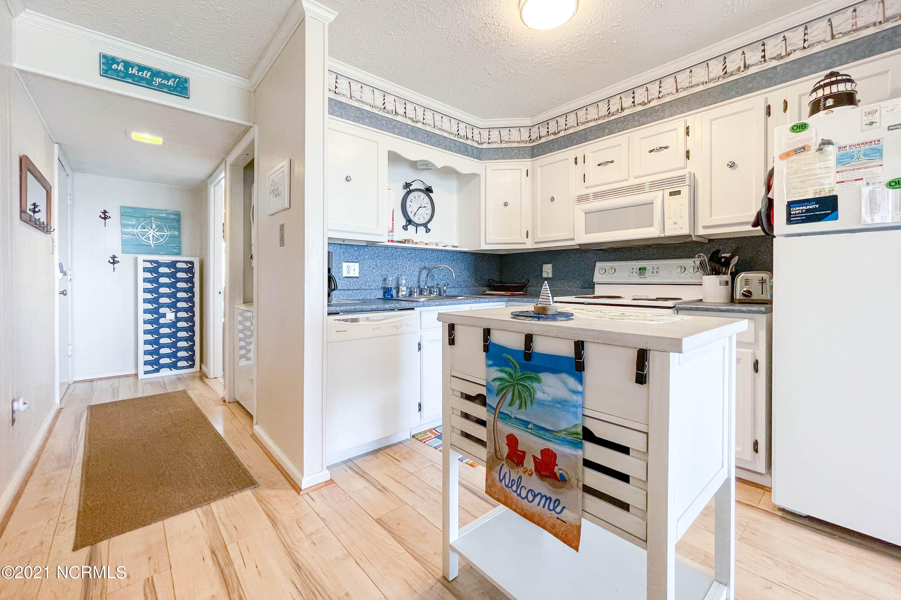 301 West First Street, Unit B1 Ocean Isle Beach, NC 28469 - Photo 17 of 49 KahunaPhoto.com-3591
