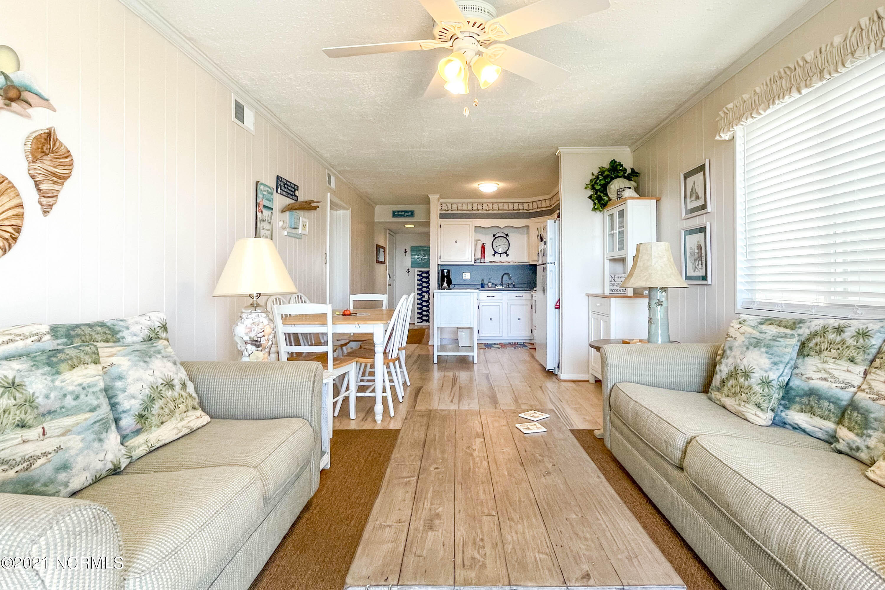 301 West First Street, Unit B1 Ocean Isle Beach, NC 28469 - Photo 19 of 49 KahunaPhoto.com-3598