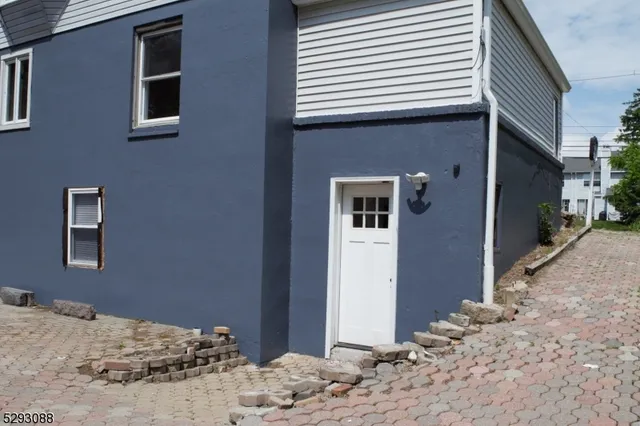 $2,000 | 55 Highway 23, Hamburg, NJ 07419