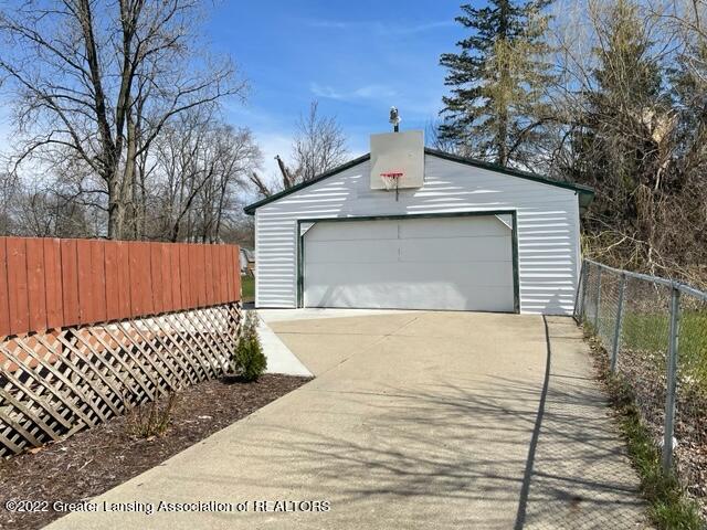 5013 Hughes Road Lansing, MI 48910 - Photo 28 of 31 IMG_4839