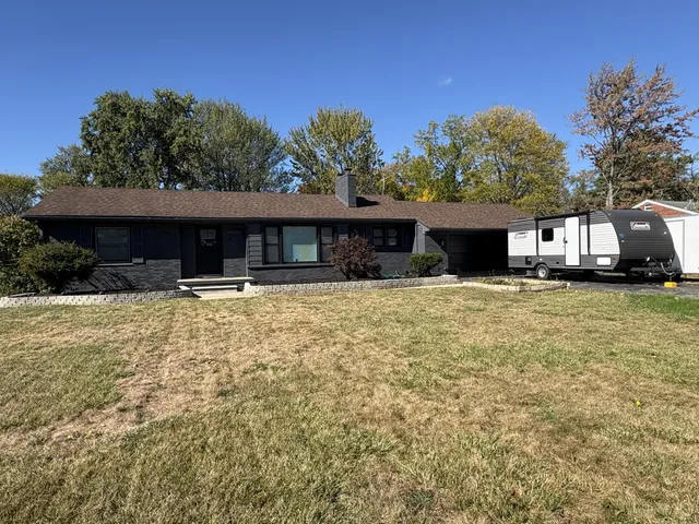 $420,000 | 5681 Houghten Drive, Troy, MI 48098