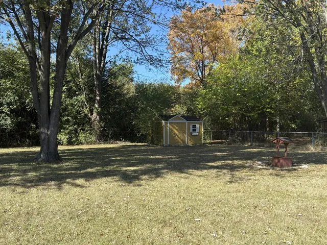 $420,000 | 5681 Houghten Drive, Troy, MI 48098