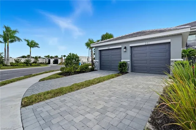 a view of a back yard of the house