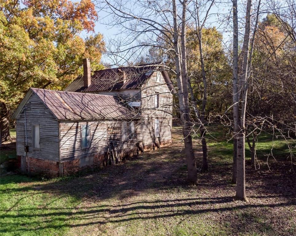 1637 Zion Church Road Hickory, NC 28602 - Photo 10 of 23 Gallery Image 10