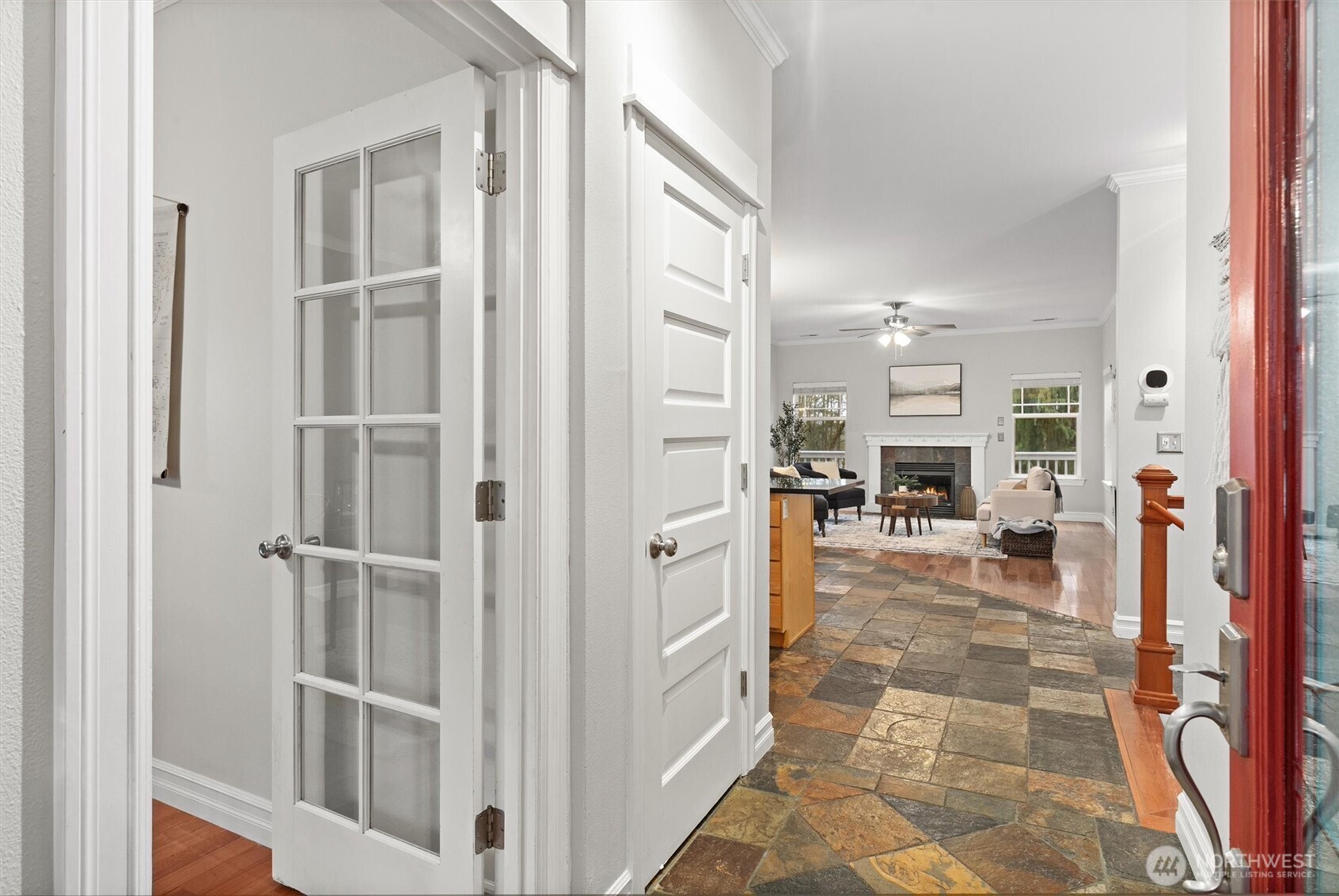 18592 Rainier View Road Southeast Monroe, WA 98272 - Photo 4 of 40