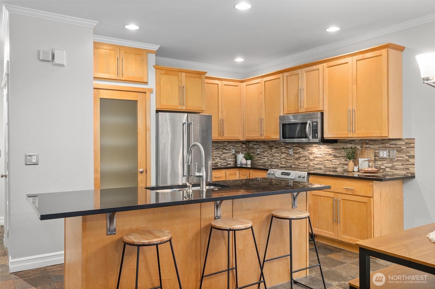 18592 Rainier View Road Southeast Monroe, WA 98272 - Photo 6 of 40