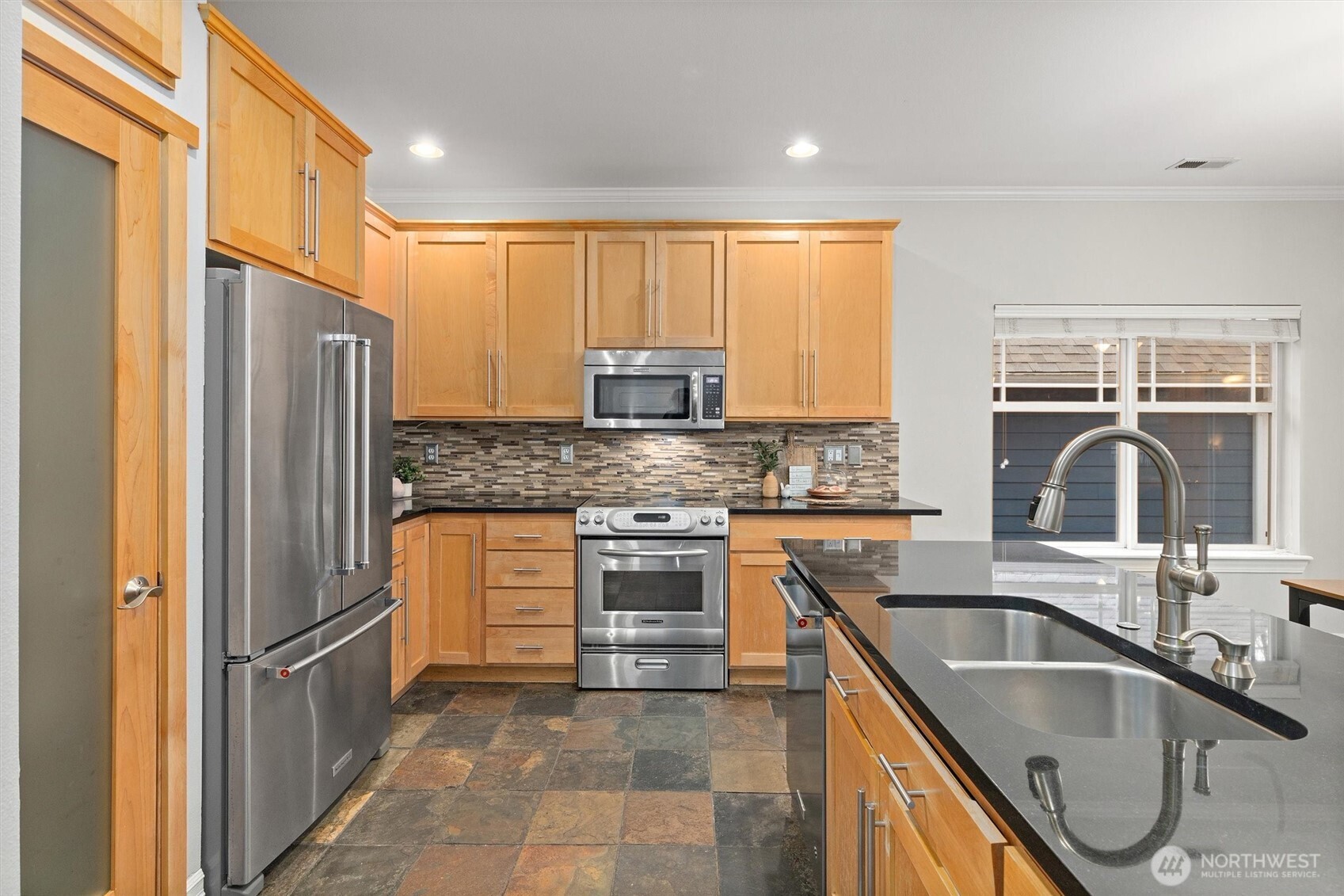 18592 Rainier View Road Southeast Monroe, WA 98272 - Photo 7 of 40