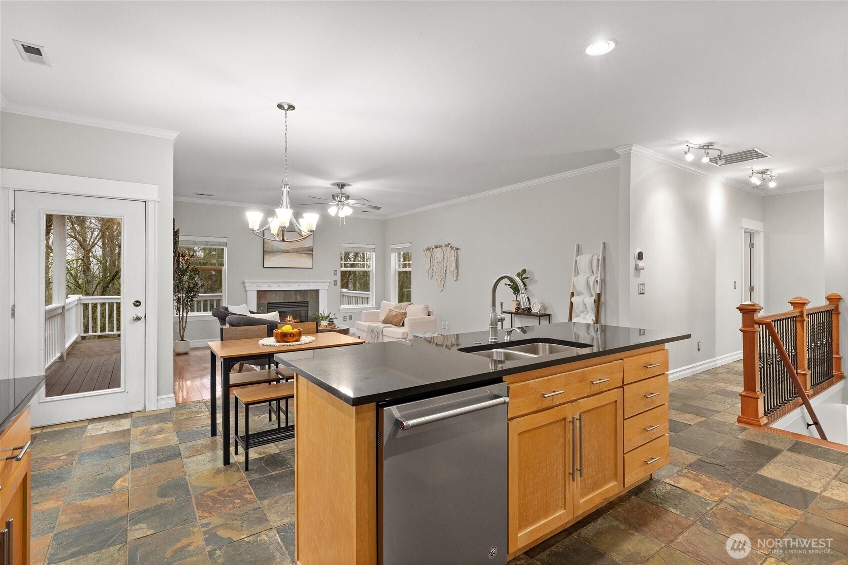 18592 Rainier View Road Southeast Monroe, WA 98272 - Photo 9 of 40