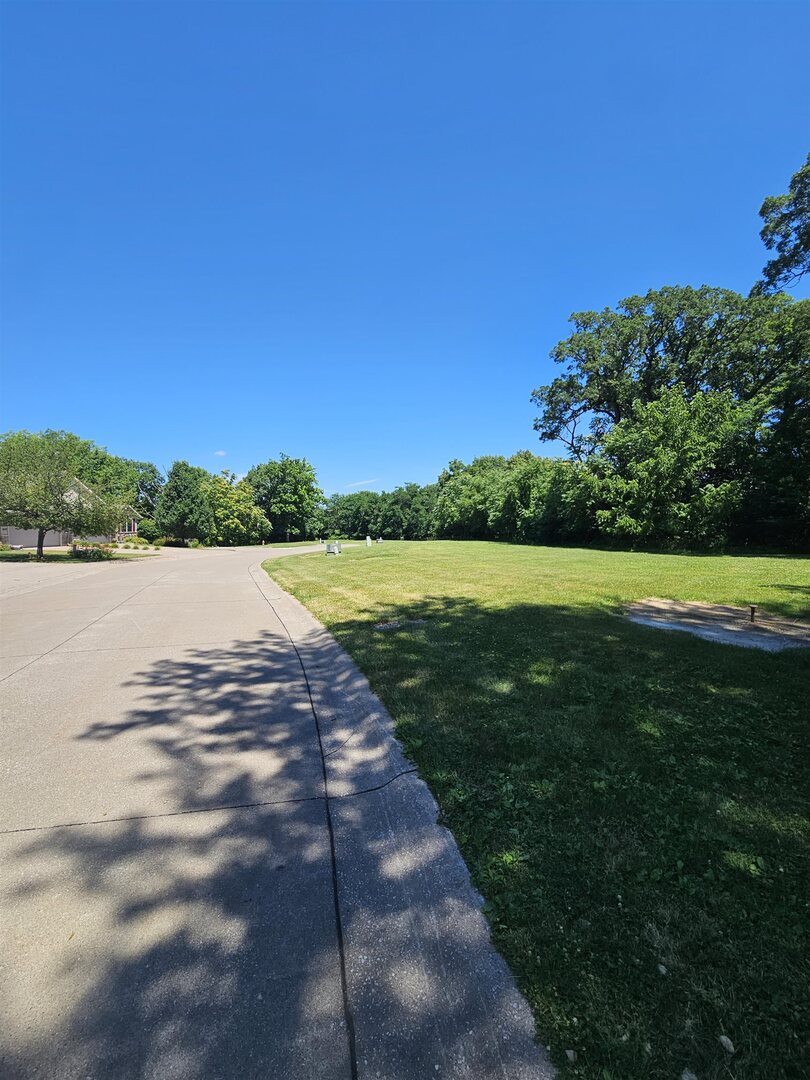 574-632 3rd Street Moline, IL 61265 - Photo 2 of 10