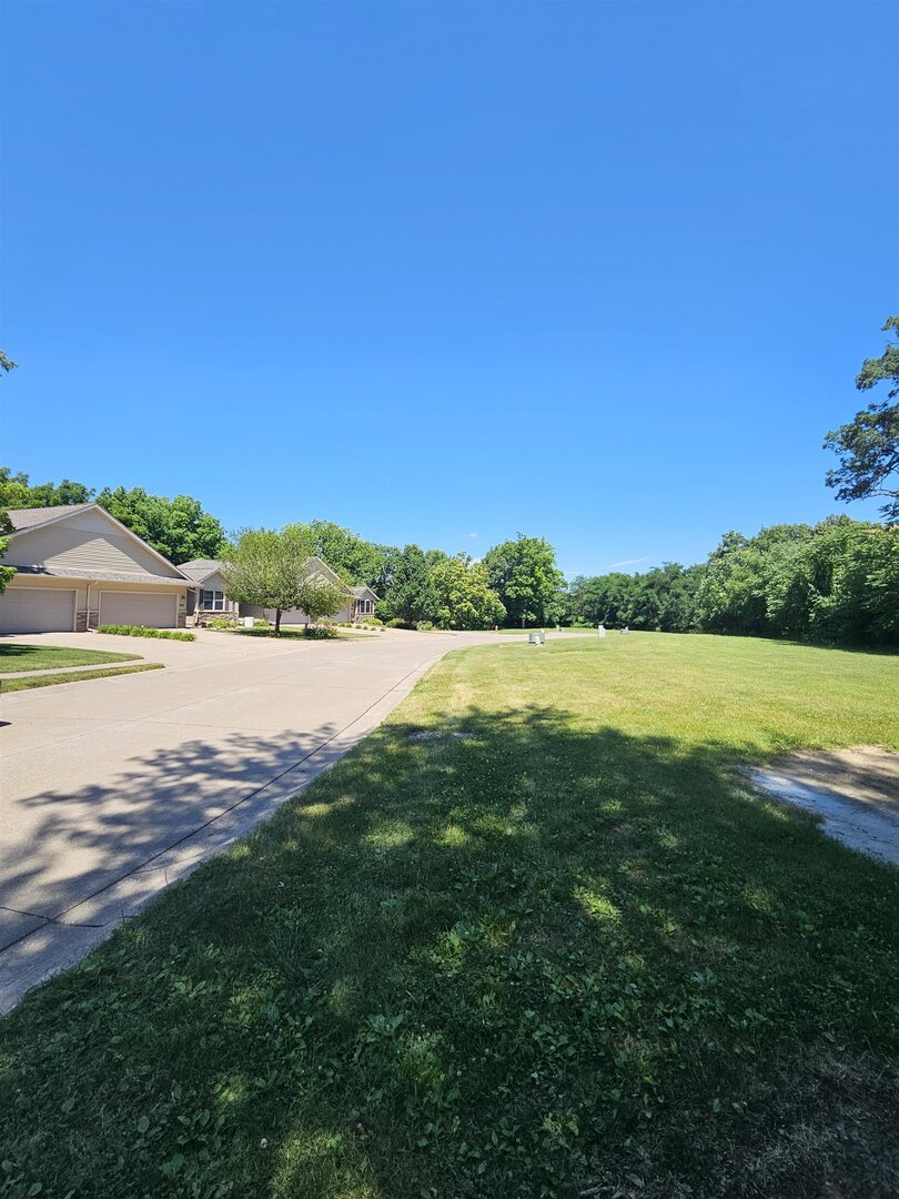 574-632 3rd Street Moline, IL 61265 - Photo 3 of 10