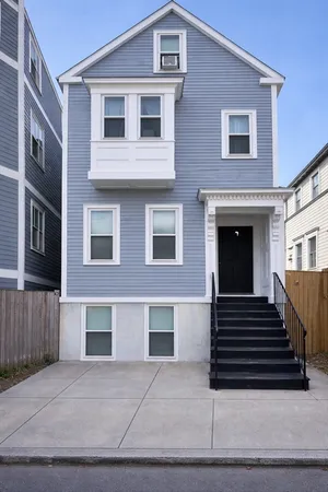 $729,000 | 139 West Sixth Street, Unit 1, Boston, MA 02127