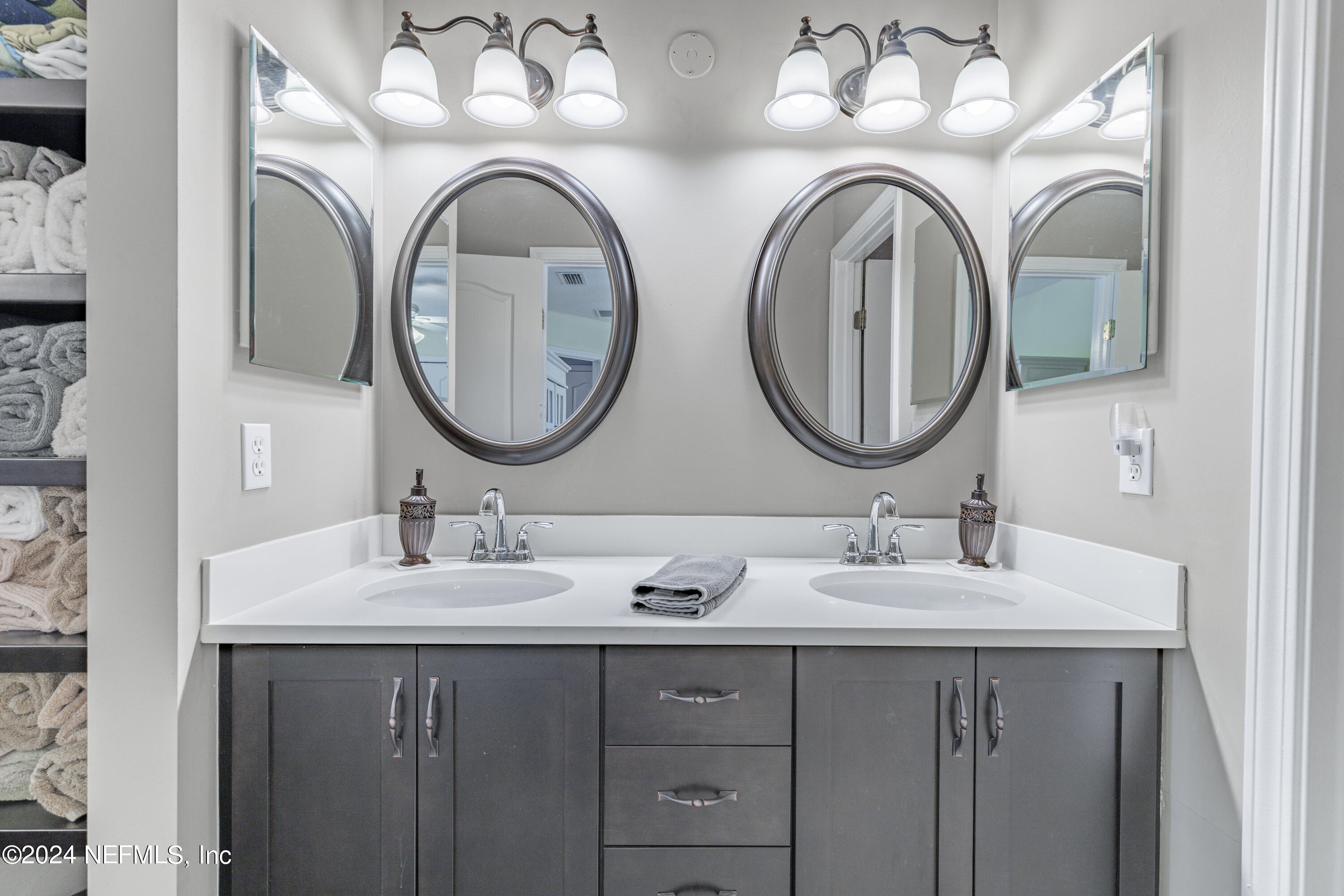 1830 Copper Stone Drive, Unit D Fleming Island, FL 32003 - Photo 25 of 65 Jack and Jill Bathroom