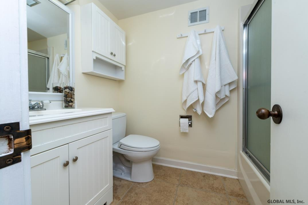 381 Bond Road Guilderland, NY 12009 - Photo 17 of 24 Photo 17