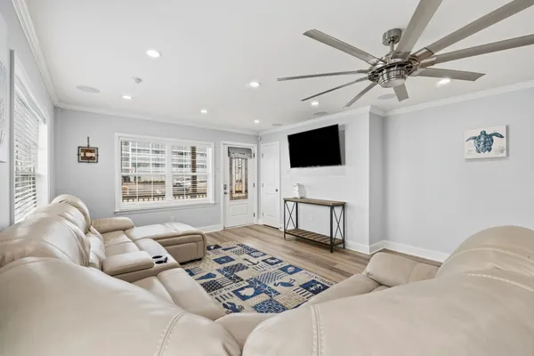 $1,150,000 | 940 South Ocean Boulevard, North Myrtle Beach, SC 29582