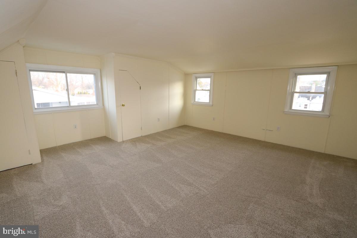 201 Castello Avenue Hatboro, PA 19040 - Photo 34 of 64 an empty room with windows