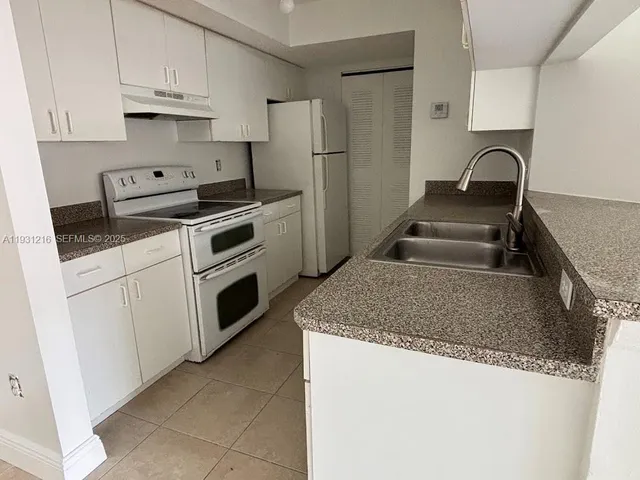 $2,150 | 440 South Park Road, Unit 4303, Hollywood, FL 33021