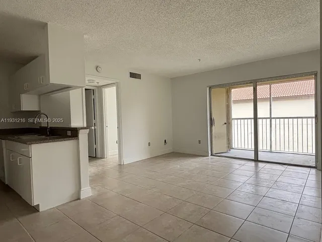 $2,150 | 440 South Park Road, Unit 4303, Hollywood, FL 33021