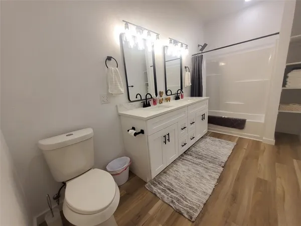 $874,900 | 105 Red Tip Lane, Brenham, TX 77833