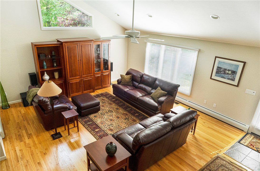 66 Peveril Road Cranston, RI 02921 - Photo 12 of 48 Gallery Image 12