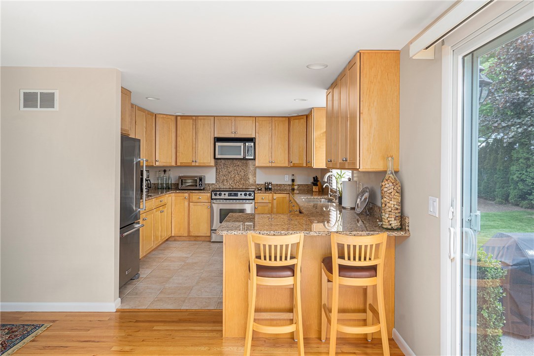 66 Peveril Road Cranston, RI 02921 - Photo 26 of 48 Gallery Image 26