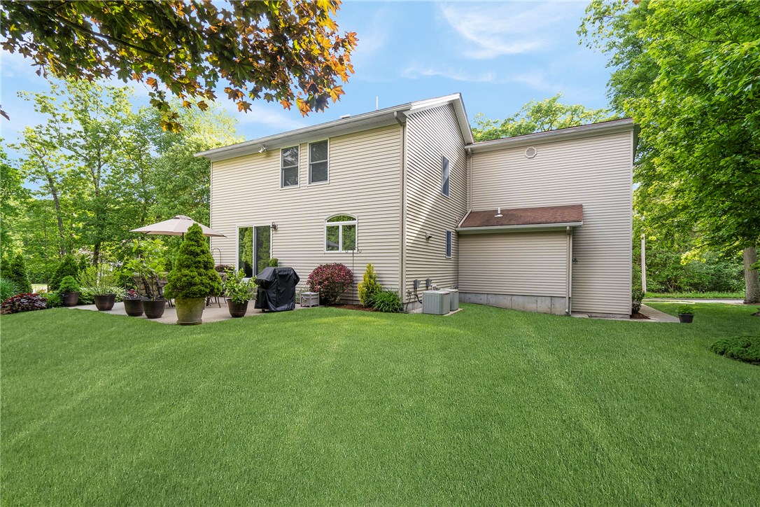 66 Peveril Road Cranston, RI 02921 - Photo 3 of 48 Gallery Image 3