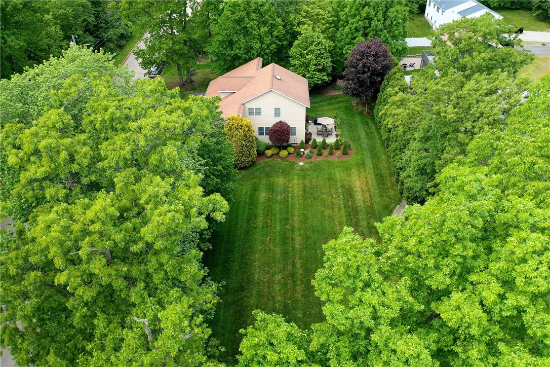 66 Peveril Road Cranston, RI 02921 - Photo 9 of 48 Gallery Image 9