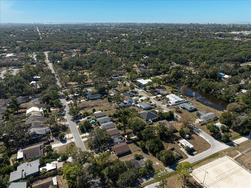 4514 South Lockwood Ridge Road Sarasota, FL 34231 - Photo 26 of 35 an aerial view of multiple house