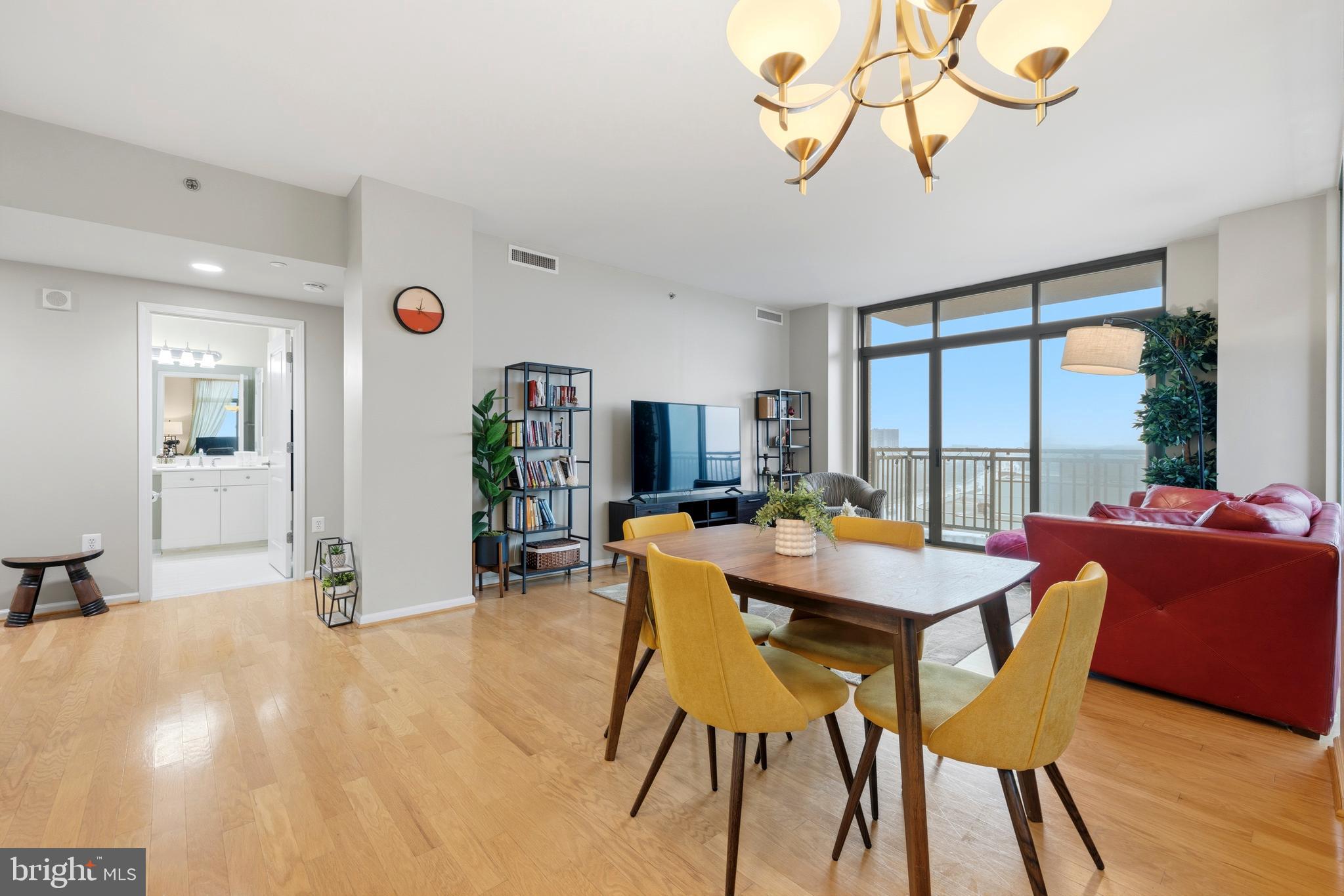 11700 Old Georgetown Road, Unit 910 North Bethesda, MD 20852 - Photo 6 of 36