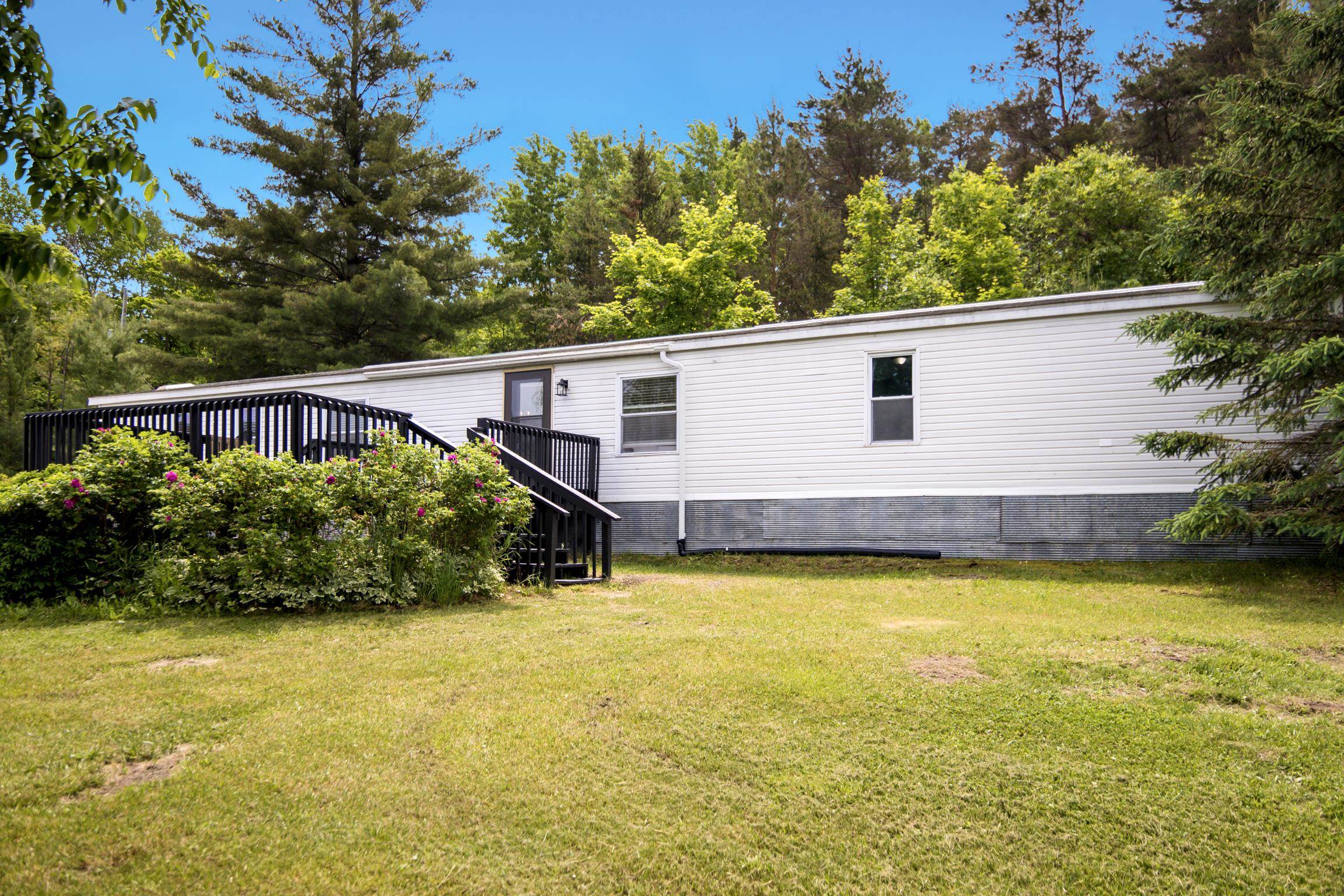 6835 North 45 1/2 Road Manton, MI 49663 - Photo 3 of 28