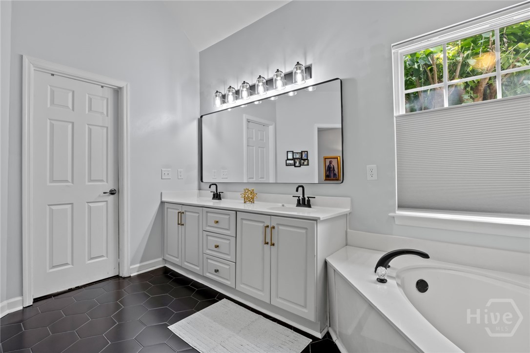 323 Olde Towne Road Savannah, GA 31410 - Photo 25 of 44