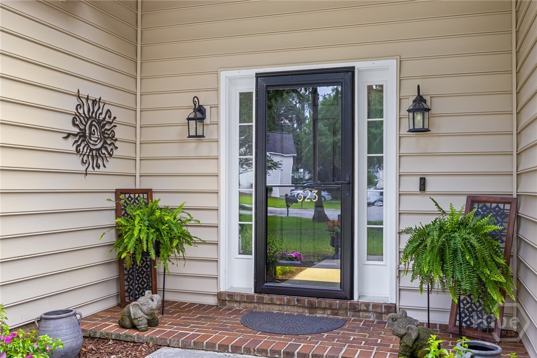 323 Olde Towne Road Savannah, GA 31410 - Photo 3 of 44