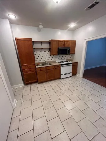 $1,100 | 2400 A P Tureaud Avenue, New Orleans, LA 70119