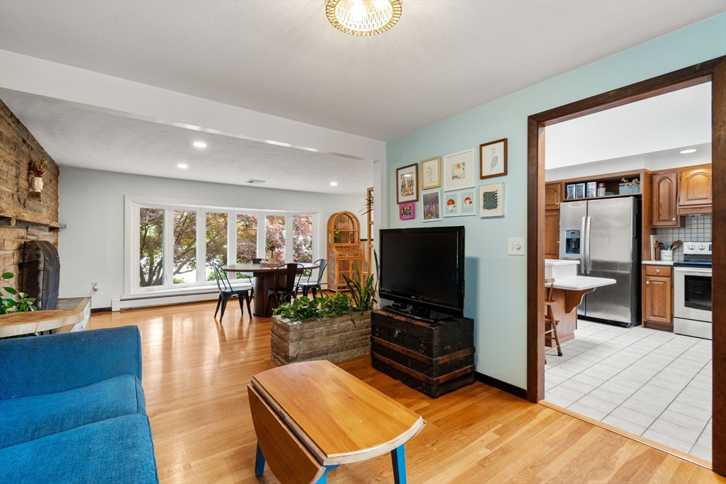 8 Birchwood Road Hudson, MA 01749 - Photo 8 of 36
