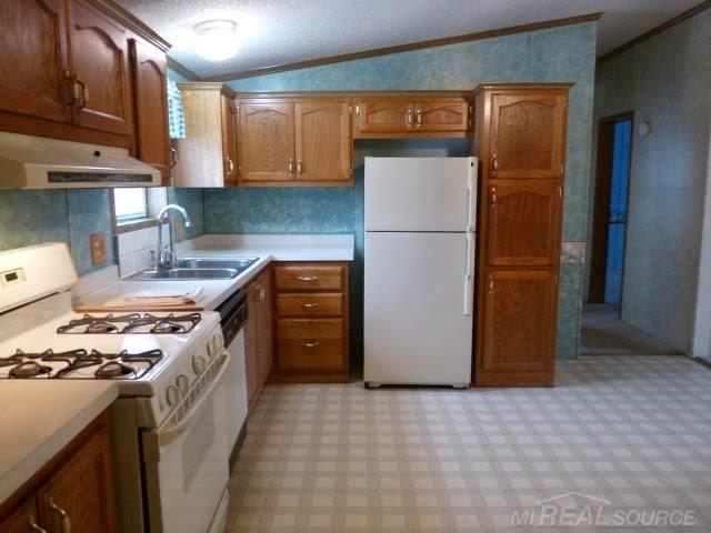 7067 Sayles Road Yale, MI 48097 - Photo 8 of 13