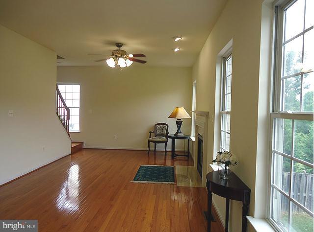 6131 Deer Ridge Trail Springfield, VA 22150 - Photo 2 of 24 Family Room